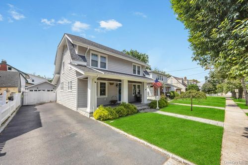 14 Lenox Ave, Lynbrook, NY, 11563-4014 | Card Image