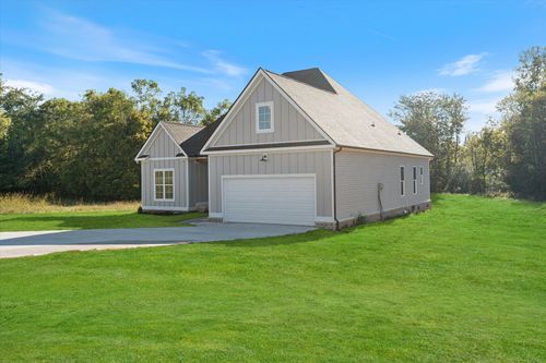 1029 Northside Dr, Dickson, TN, 37055-2189 | Card Image