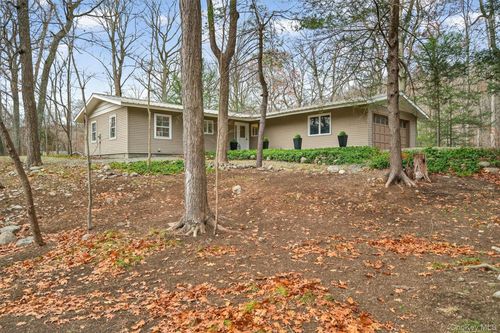 89 Maple Brook Rd, Tuxedo Park, NY, 10987-4623 | Card Image