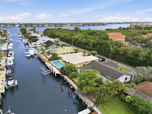 116 Periwinkle Dr, Hypoluxo, FL, 33462-6024 | Card Image