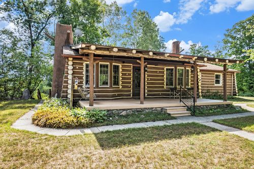 3085 Oak Rd, Barryton, MI, 49305-9342 | Card Image