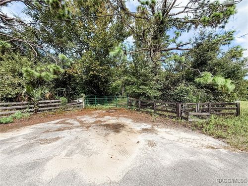 3355 N Holiday Dr, Crystal River, FL, 34428-7931 | Card Image