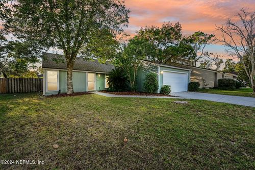8064 Kilwinning Ln, JACKSONVILLE, FL, 32244-5500 | Card Image