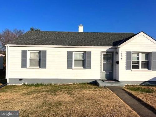 1104 Glenwood Ave, HAGERSTOWN, MD, 21742-3027 | Card Image