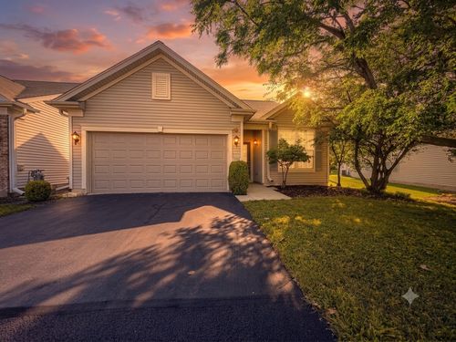 13840 White Oak Rd, Huntley, IL, 60142-6372 | Card Image