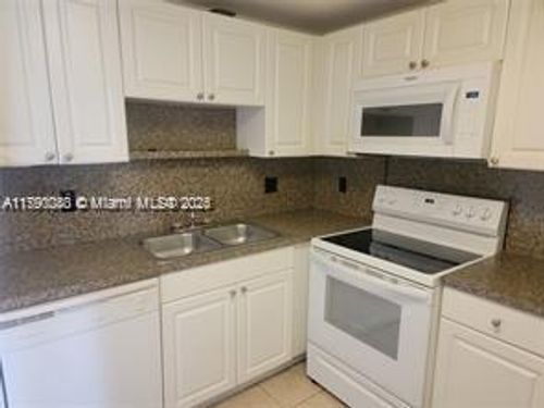 apt-c31-1505 Crescent Cir, Lake Park, FL, 33403-2247 | Card Image