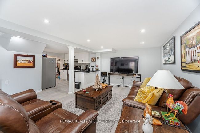 72 Farrow Cres, House other with 5 bedrooms, 4 bathrooms and 2 parking in Ajax ON | Image 41