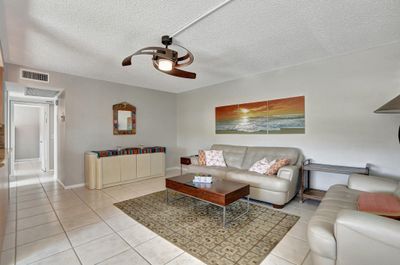 3018 - 3018 Ashby C, Condo with 2 bedrooms, 1 bathrooms and null parking in Deerfield Beach FL | Image 2