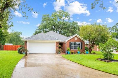 8251 Edgewood Drive, House other with 3 bedrooms, 2 bathrooms and null parking in Daphne AL | Image 2