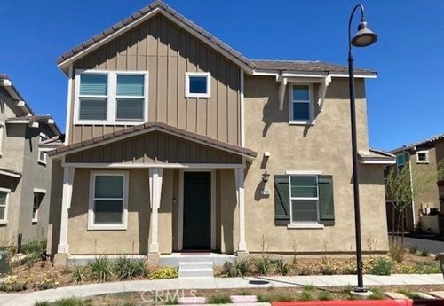 17107 Zion Dr, Canyon Country, CA, 91387-8809 | Card Image