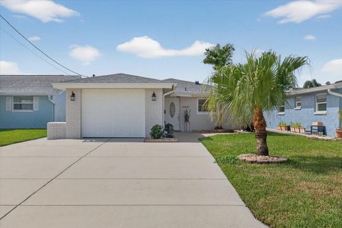 4937 Blue Heron Dr, NEW PORT RICHEY, FL, 34652-4405 | Card Image