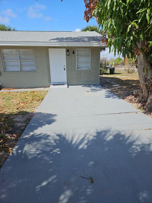 a-815 Dundas Ct, Fort Pierce, FL, 34950-3129 | Card Image