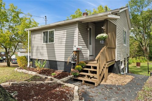 931 Wildlife Lodge Rd, Lower Burrell, PA, 15068-2716 | Card Image