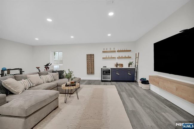 11 Aspen Dr, Townhouse with 3 bedrooms, 4 bathrooms and null parking in Cedar Grove NJ | Image 37