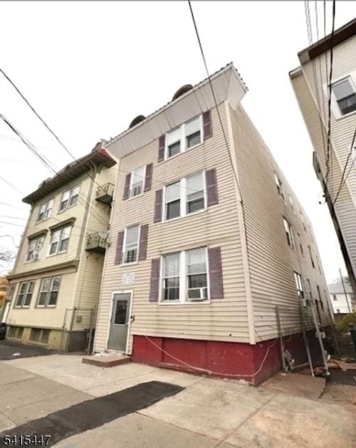 20 Stuyvesant Ave, Newark, NJ, 07106-1738 | Card Image