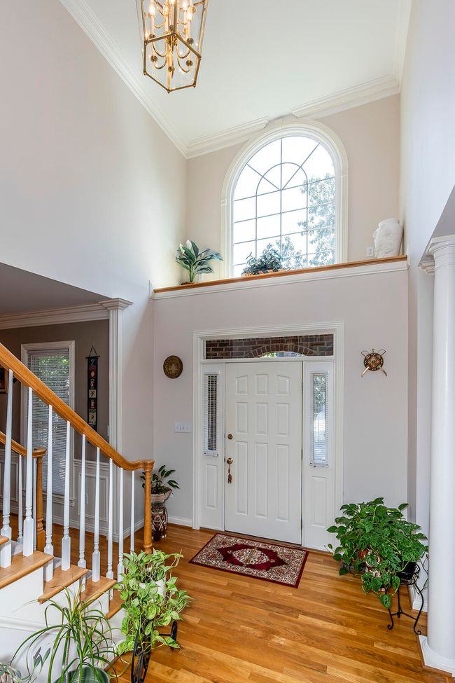 Two Story Entry | Image 5