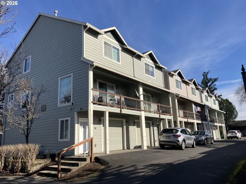 2544 Se 141st Ave, Portland, OR, 97236-2984 | Card Image