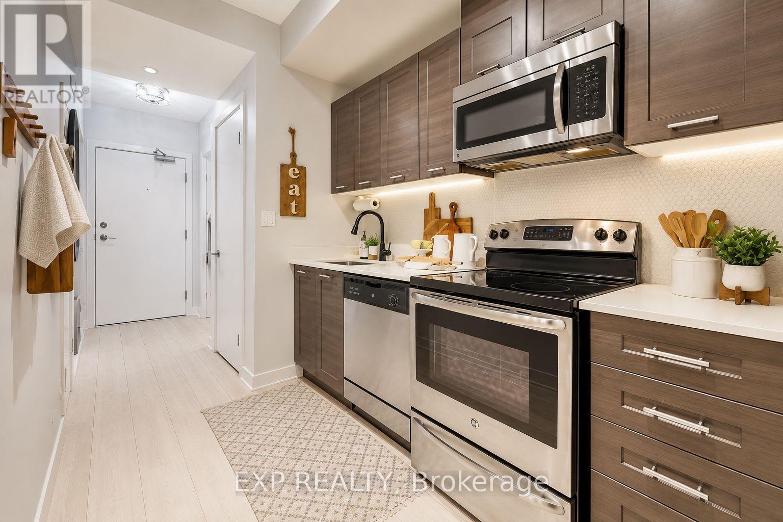 Residential Lease in Toronto (Niagara) 3