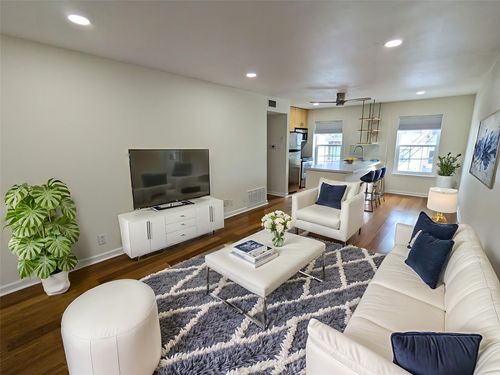 apt-312-300 Crockett St, Austin, TX, 78704-5106 | Card Image