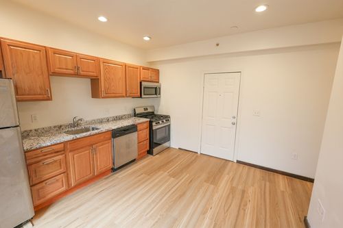 apt-8-100 Seaver St, Boston, MA, 02121-1505 | Card Image