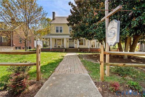 615 Main St, Blackstone, VA, 23824-2219 | Card Image