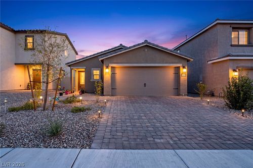 4215 Gold Desert St, North Las Vegas, NV, 89032-9120 | Card Image