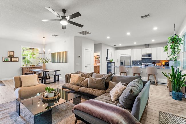 489 Grape Ave, House other with 3 bedrooms, 2 bathrooms and null parking in SAINT CLOUD FL | Image 4