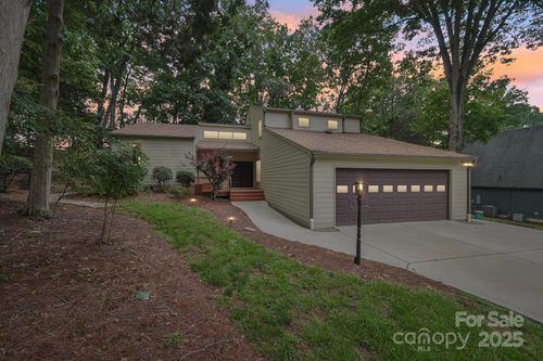 8117 Rising Meadow Rd, Charlotte, NC, 28277-8612 | Card Image