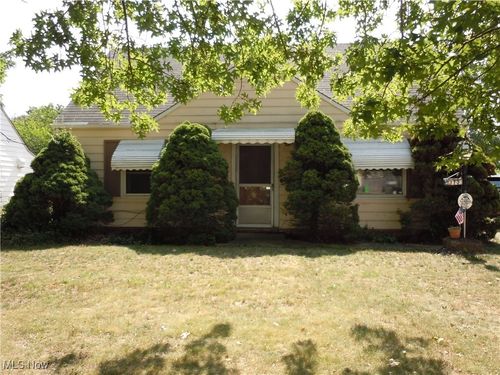 373 E 232nd Street, Euclid, OH, 44123 | Card Image
