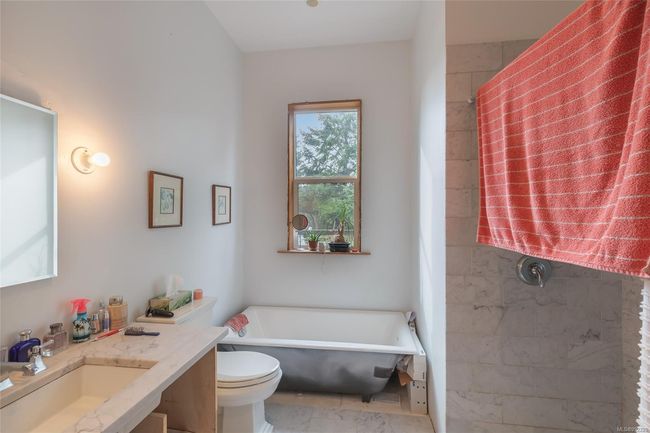 2300 East Wellington Rd, House other with 4 bedrooms, 5 bathrooms and 30 parking in Nanaimo BC | Image 67