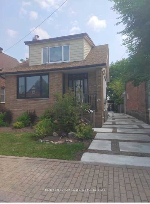 426 Algonquin Ave, North Bay, ON, P1B4W5 | Card Image