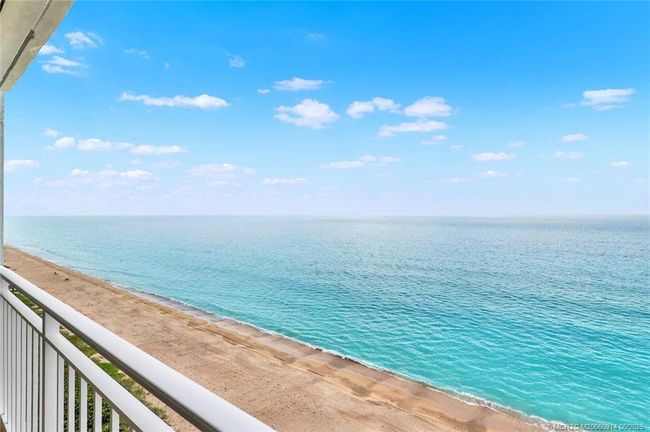 APT-1204 - 9600 Ocean Dr, Condo with 2 bedrooms, 2 bathrooms and null parking in Jensen Beach FL | Image 31