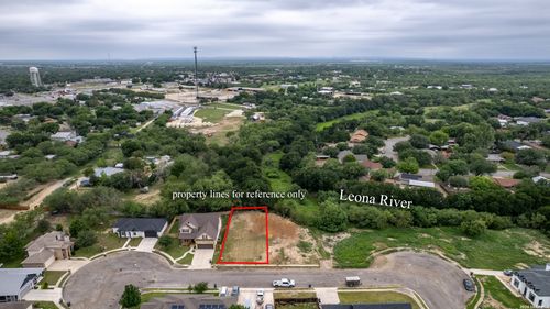 19 Rio Seco Dr, Uvalde, TX, 78801-4030 | Card Image