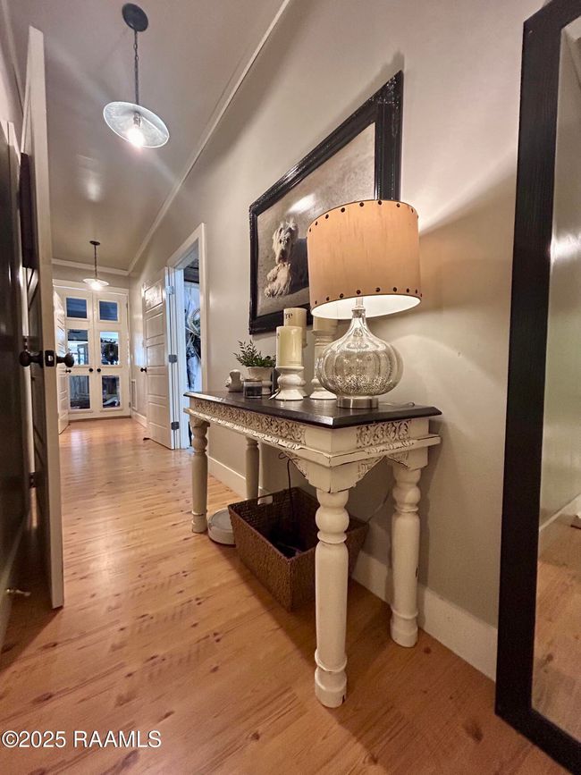 back hallway | Image 22