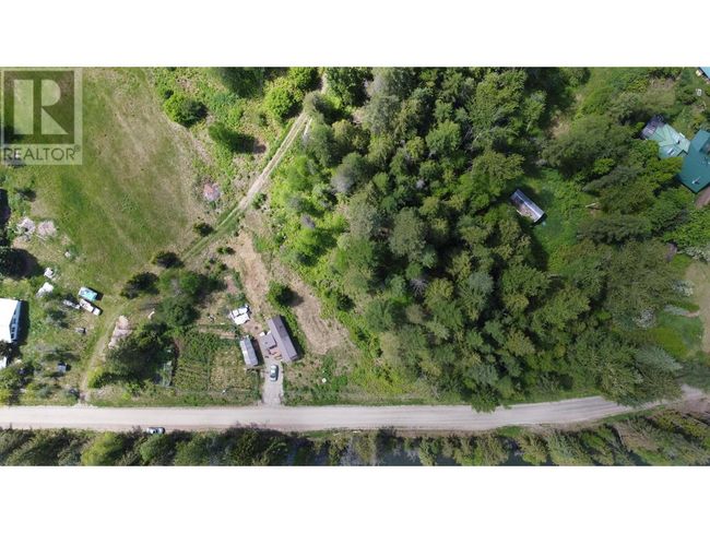 2467 Slocan Valley East Rd, Home with 0 bedrooms, 0 bathrooms and 5 parking in Slocan Park BC | Image 4
