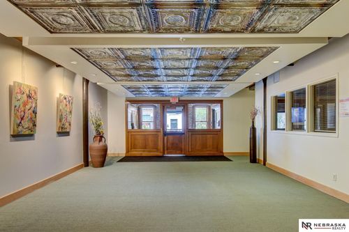 apt-301-105 S 9th St, Omaha, NE, 68102-1141 | Card Image