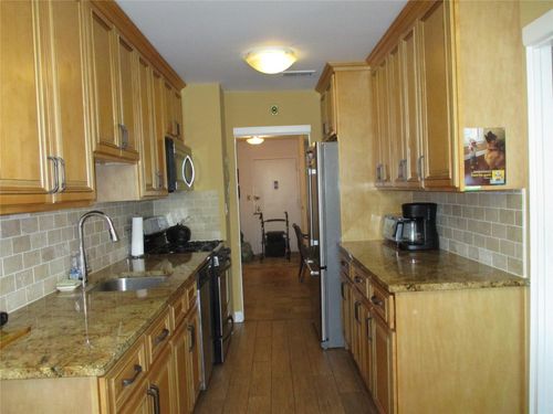 apt-331-360 Central Ave, Lawrence, NY, 11559-1680 | Card Image