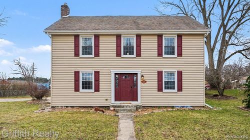 3576 Central St, Dexter, MI, 48130-1047 | Card Image