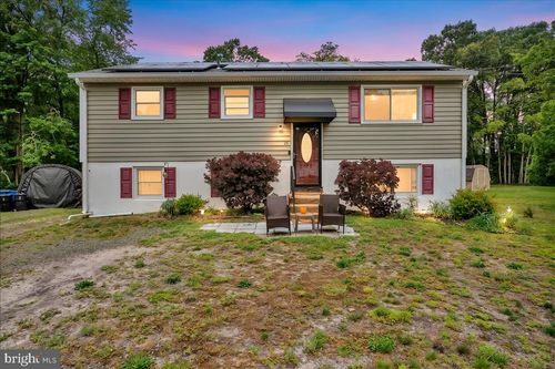 28 W Shore Dr, SOUTHAMPTON, NJ, 08088-1353 | Card Image