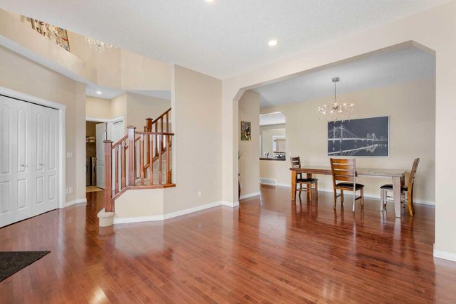 13 Royal Birch Hill Nw, Home with 6 bedrooms, 3 bathrooms and 4 parking in Calgary AB | Image 2