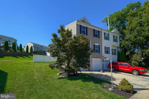 204 Pennshire Dr, LANCASTER, PA, 17603-8854 | Card Image
