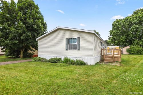 3710 Elm Ct, Clarkston, MI, 48348-1344 | Card Image