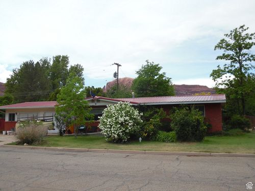 477 Grand Circle Dr, Moab, UT, 84532-2023 | Card Image