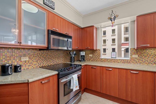 APT-505 - 2001 N Ocean Blvd, Condo with 2 bedrooms, 2 bathrooms and null parking in Fort Lauderdale FL | Image 9