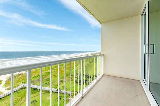 UNIT-1103 - 1401 E Beach Dr, Condo with 2 bedrooms, 2 bathrooms and null parking in Galveston TX | Image 7