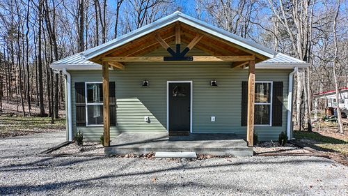 142 Beechview Dr, Clifton, TN, 38425-5001 | Card Image
