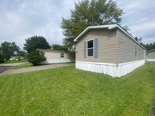 121 Tidd Cir, Farmington, NY, 14425-1047 | Card Image