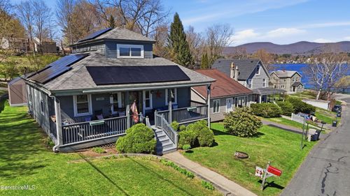 22 Broadway St, Pittsfield, MA, 01201-1605 | Card Image