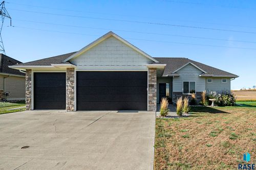 1809 River Bend St, Brandon, SD, 57005 | Card Image