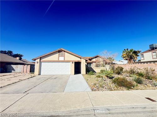 7267 Sixshooter Dr, Las Vegas, NV, 89119-4518 | Card Image